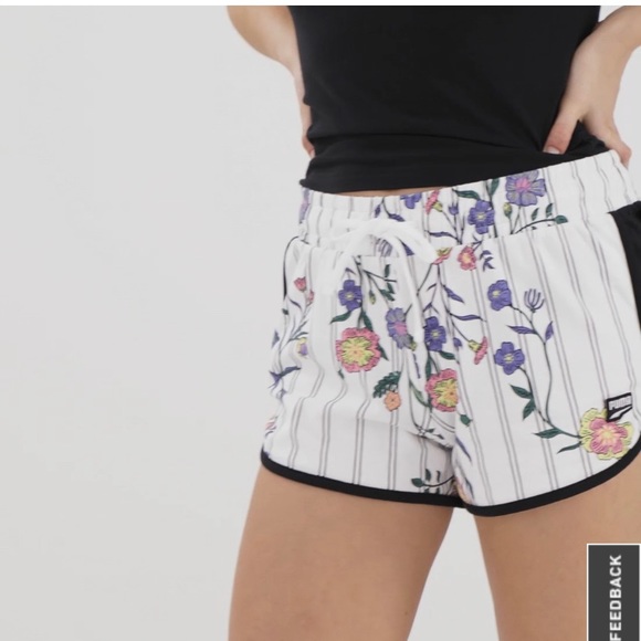 Puma Pants - Downtown Woman’s AOP shorts size S NWT Puma